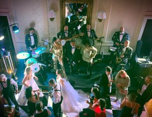 Live wedding band at Hedsor House, Buckinghamshire